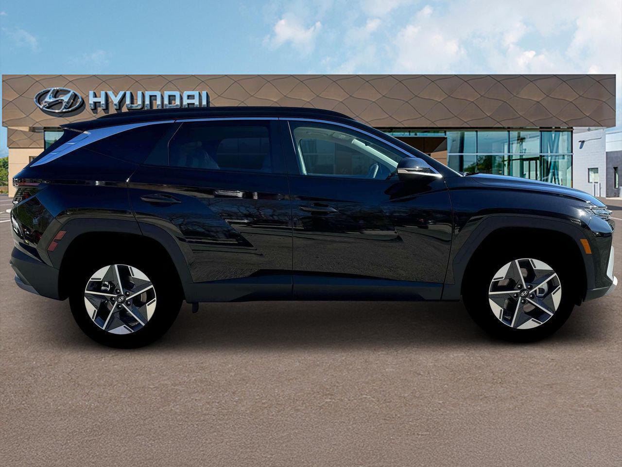 2025 Hyundai Tucson SEL Convenience photo 7
