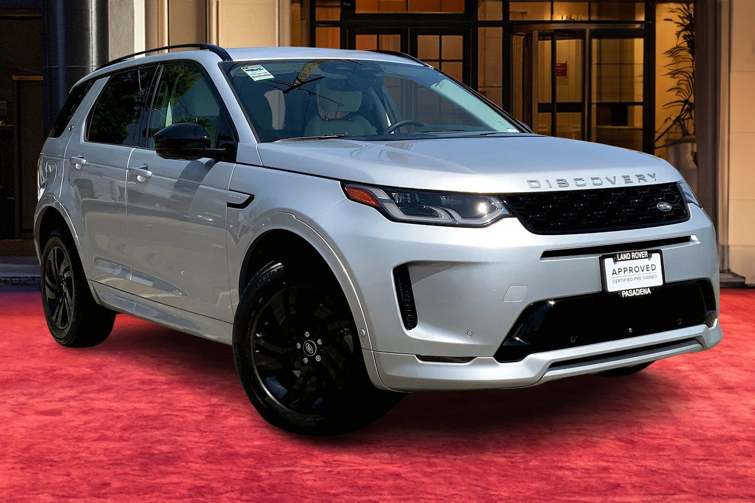 2024 Land Rover Discovery Sport S photo 2