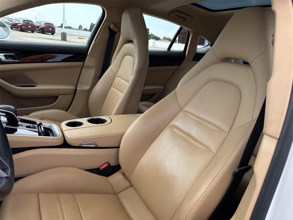 2020 Porsche Panamera 4 photo 15