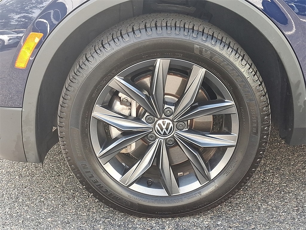 2022 Volkswagen Tiguan SE photo 25