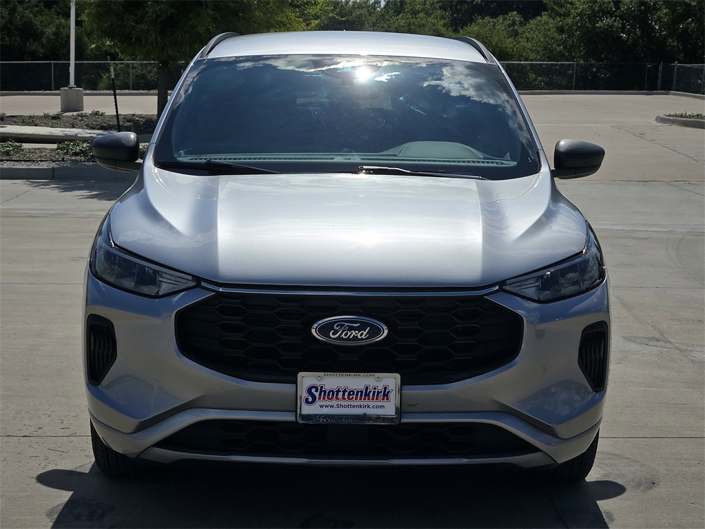 2024 Ford Escape ST-Line photo 6