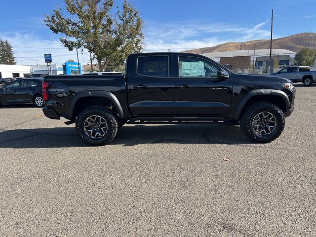 2026 Chevrolet Colorado ZR2 photo 2