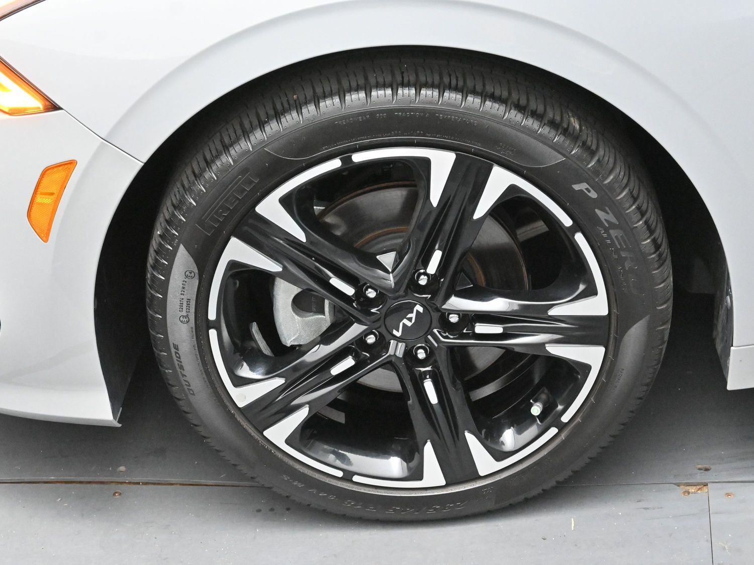 2023 Kia K5 GT-Line photo 32