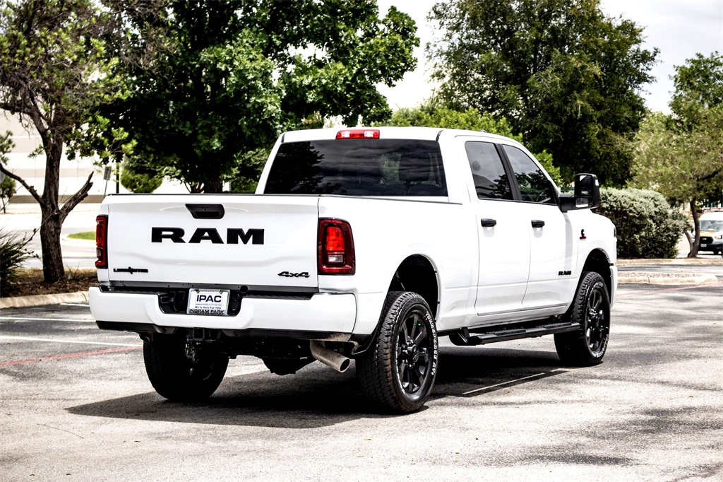 2025 Ram 2500 Big Horn photo 4