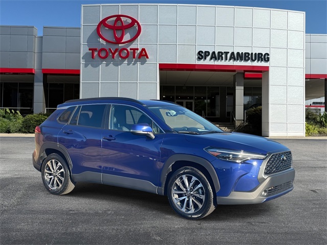 2024 Toyota Corolla Cross XLE's photo