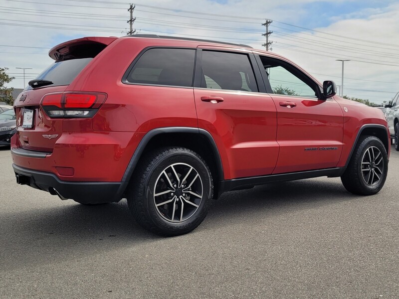 2020 Jeep Grand Cherokee Trailhawk photo 3