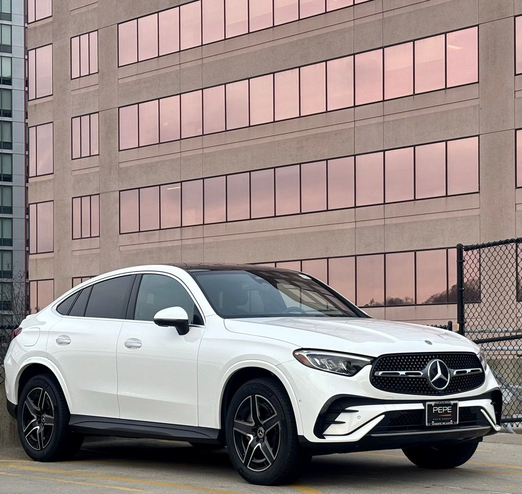 2026 Mercedes-Benz GLC Coupe GLC 300's photo