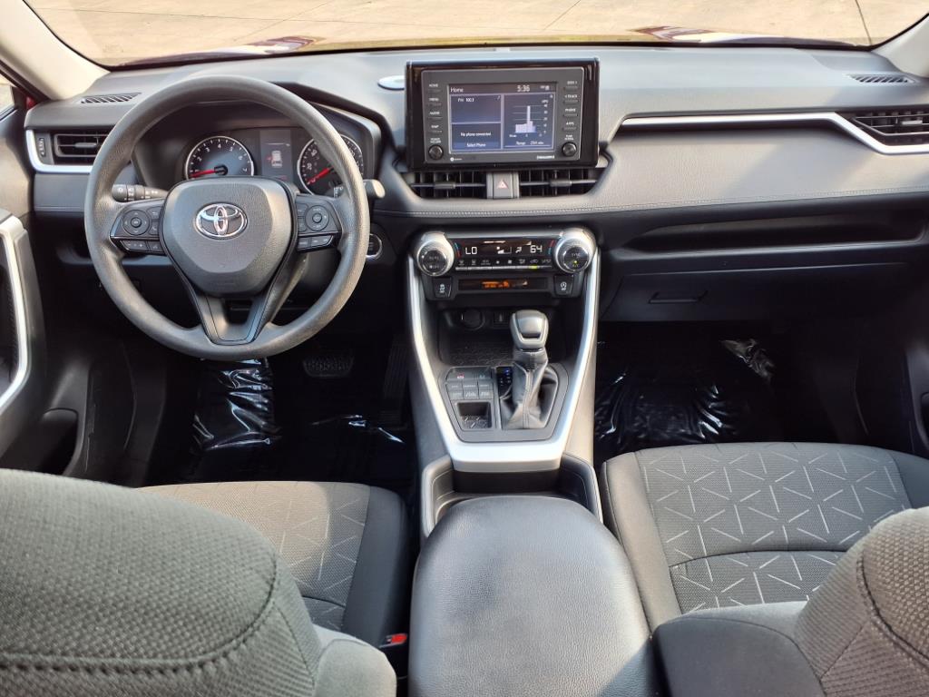 2021 Toyota RAV4 XLE photo 4