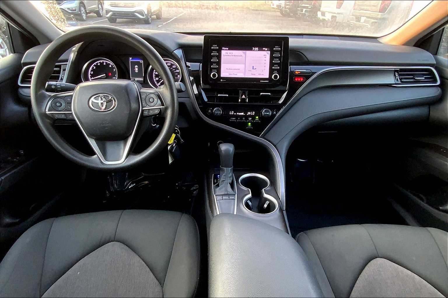 2023 Toyota Camry LE photo 26