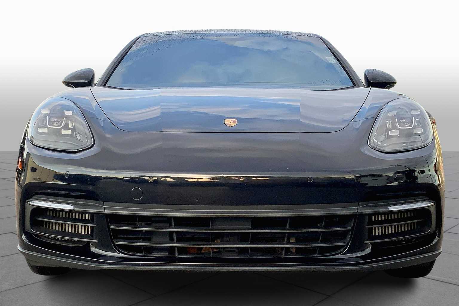 2020 Porsche Panamera 4 E-Hybrid photo 3