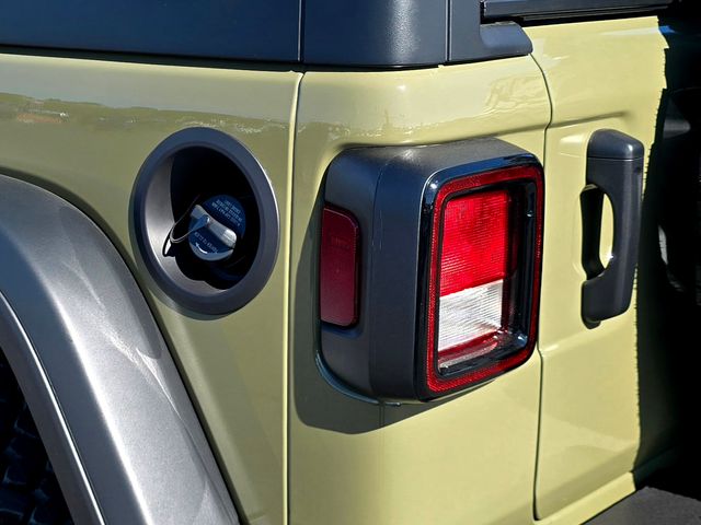 2025 Jeep Wrangler Sport photo 19