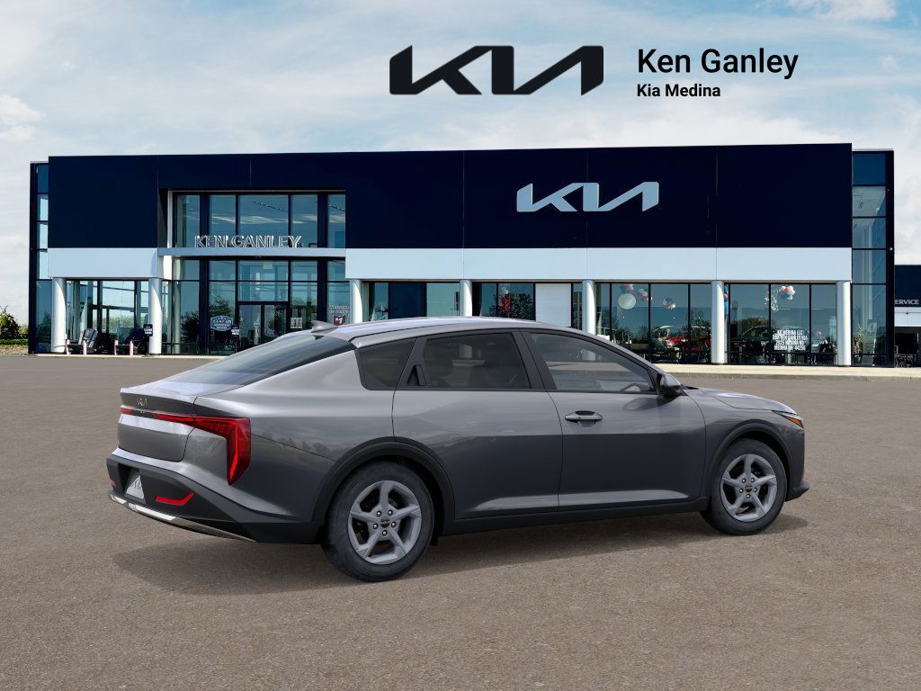 2025 Kia K4 LXS photo 4