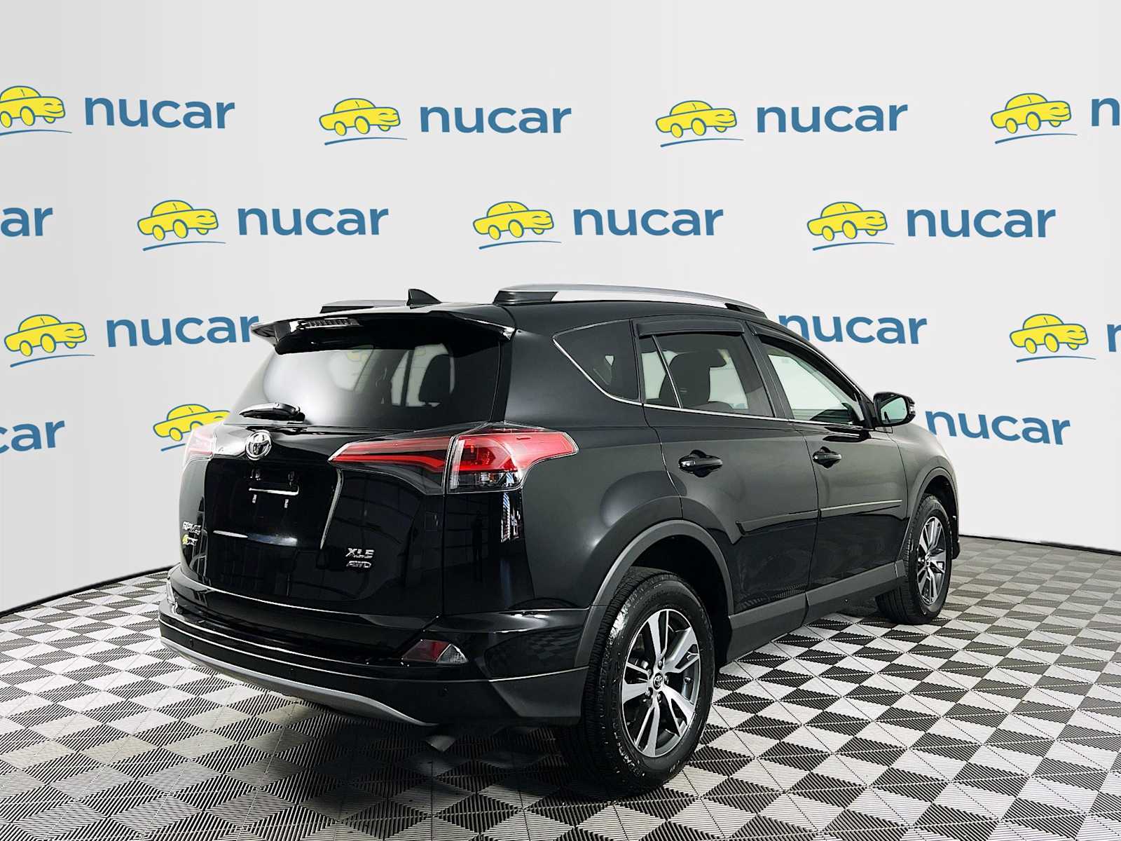 2018 Toyota RAV4 XLE photo 5