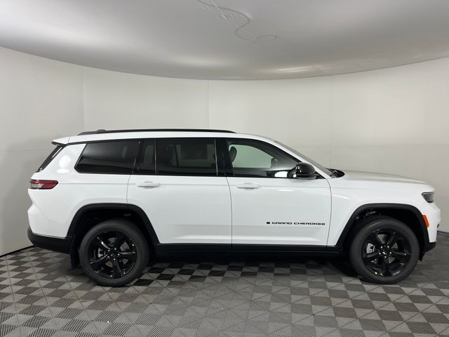 2025 Jeep Grand Cherokee Altitude X photo 4