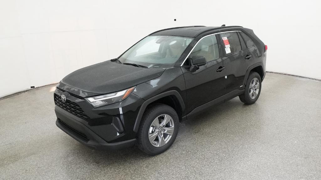 2025 Toyota RAV4 LE's photo