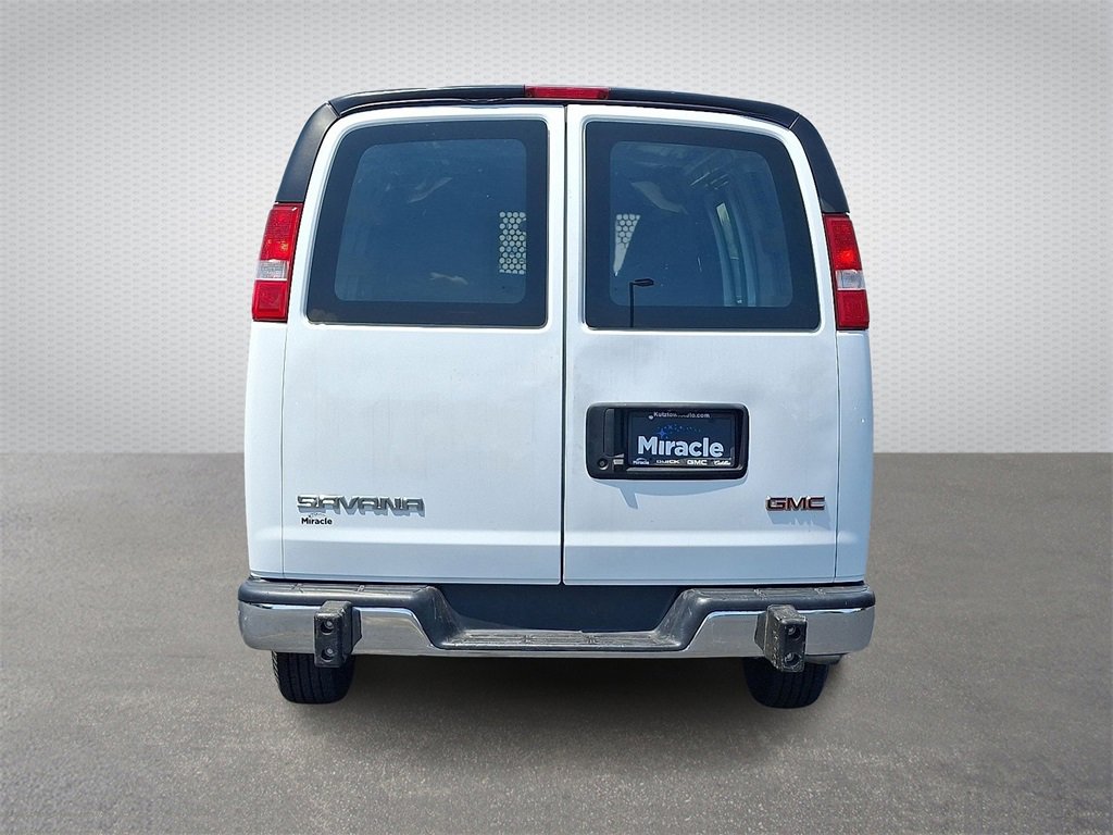 2023 Gmc Savana Cargo 2500 photo 4