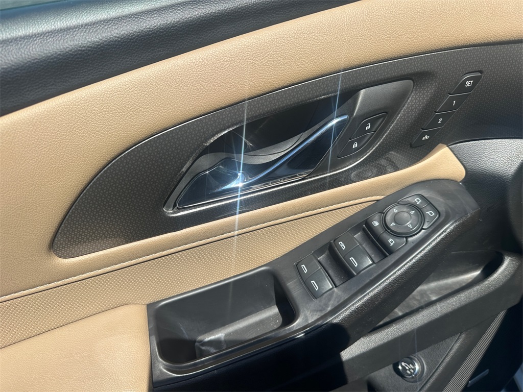 2022 Chevrolet Traverse Premier photo 31