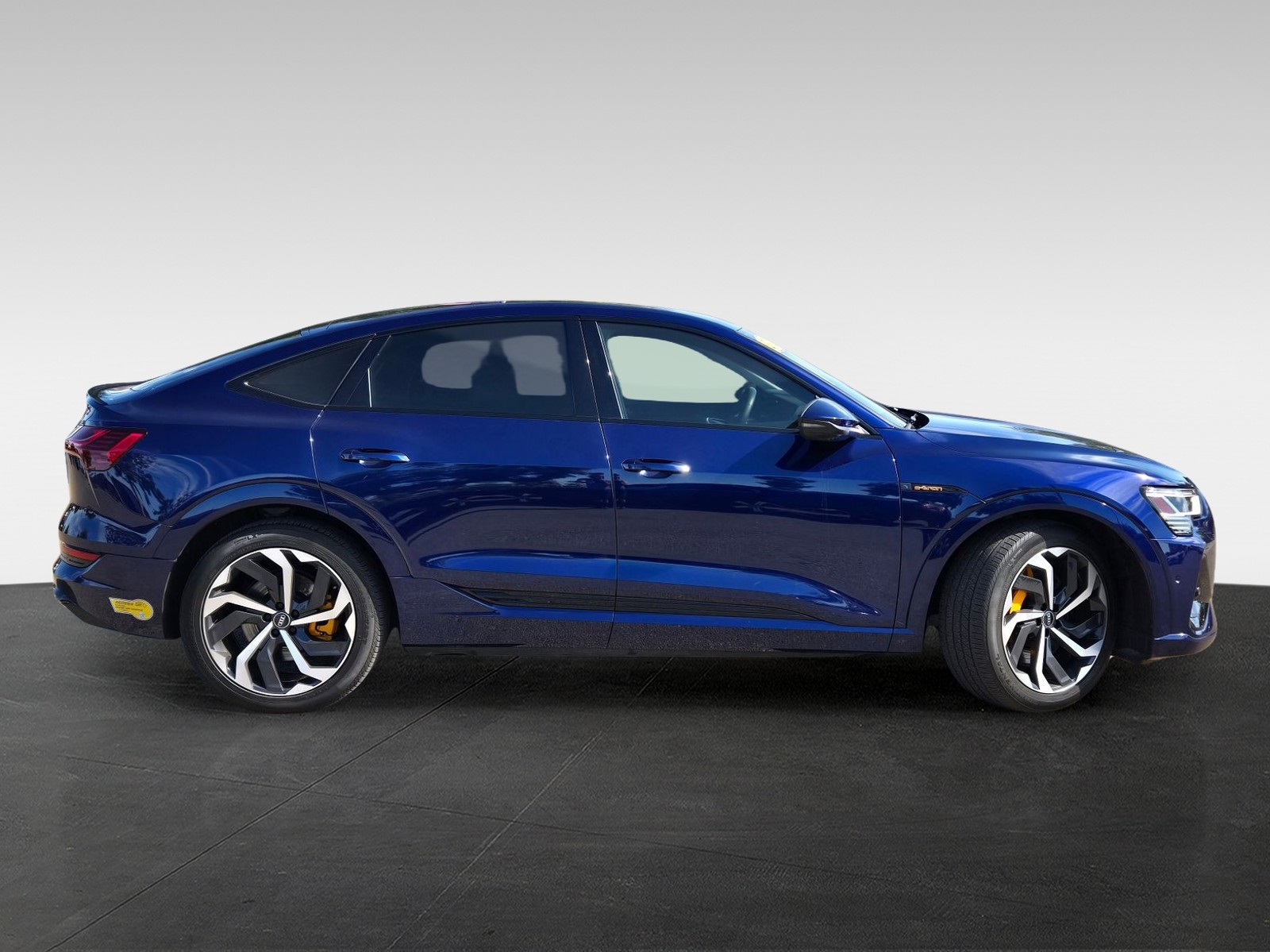 2022 Audi e-tron Sportback S line Premium Plus photo 3