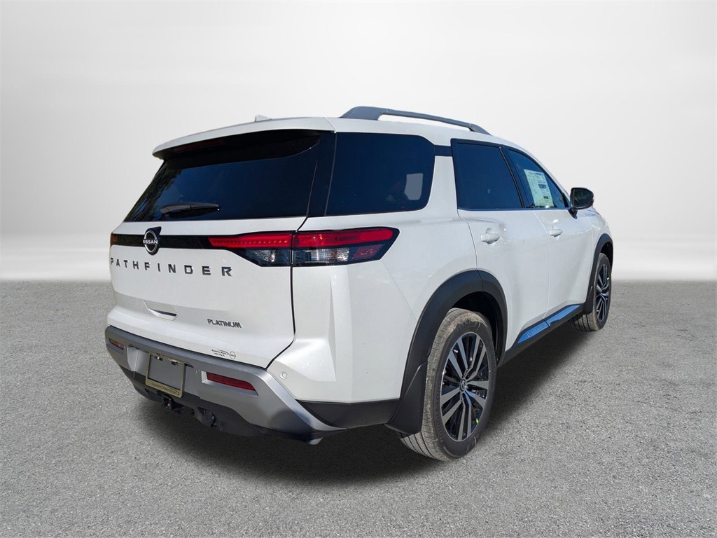 2025 Nissan Pathfinder Platinum photo 2