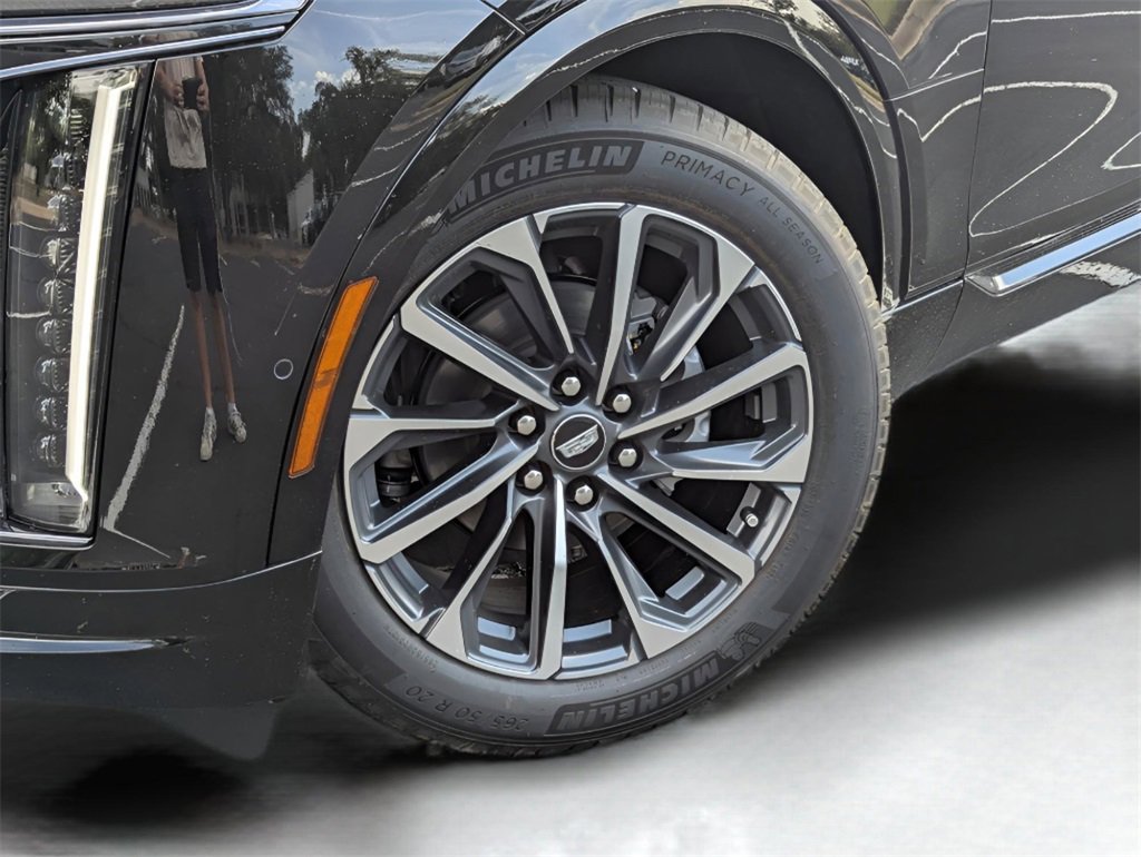 2026 Cadillac Lyriq Sport photo 2