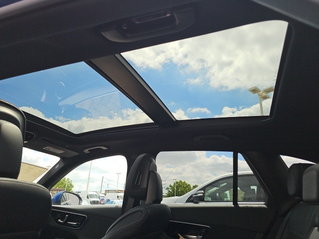 2026 Mercedes Benz GLC 300 4MATIC photo 13