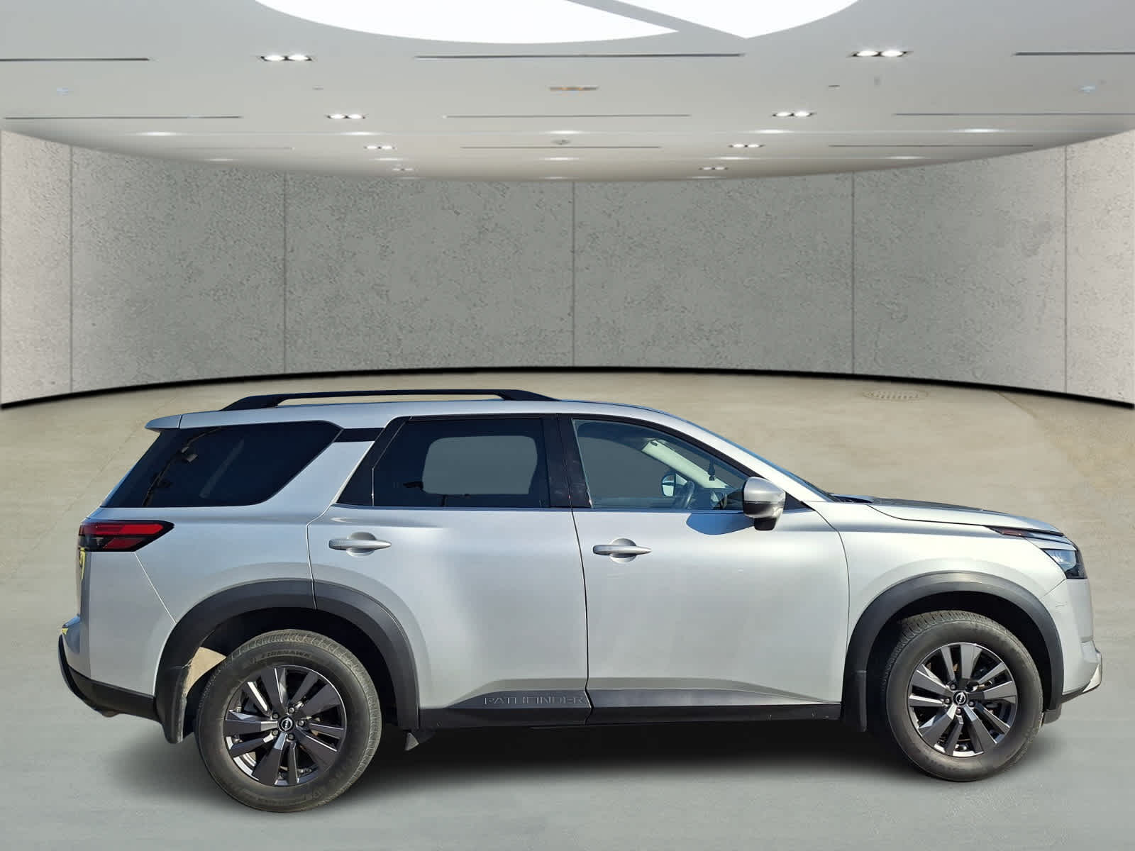 2024 Nissan Pathfinder SV photo 6