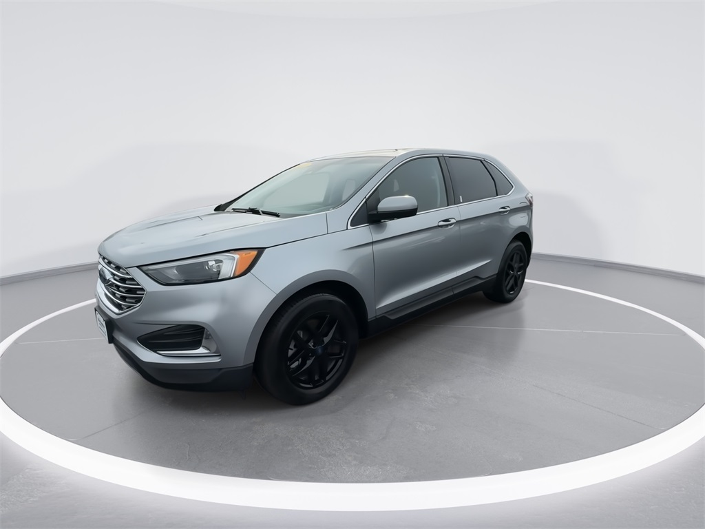 2022 Ford Edge SEL photo 4
