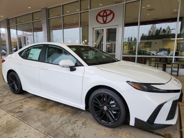 2026 Toyota Camry SE photo 3