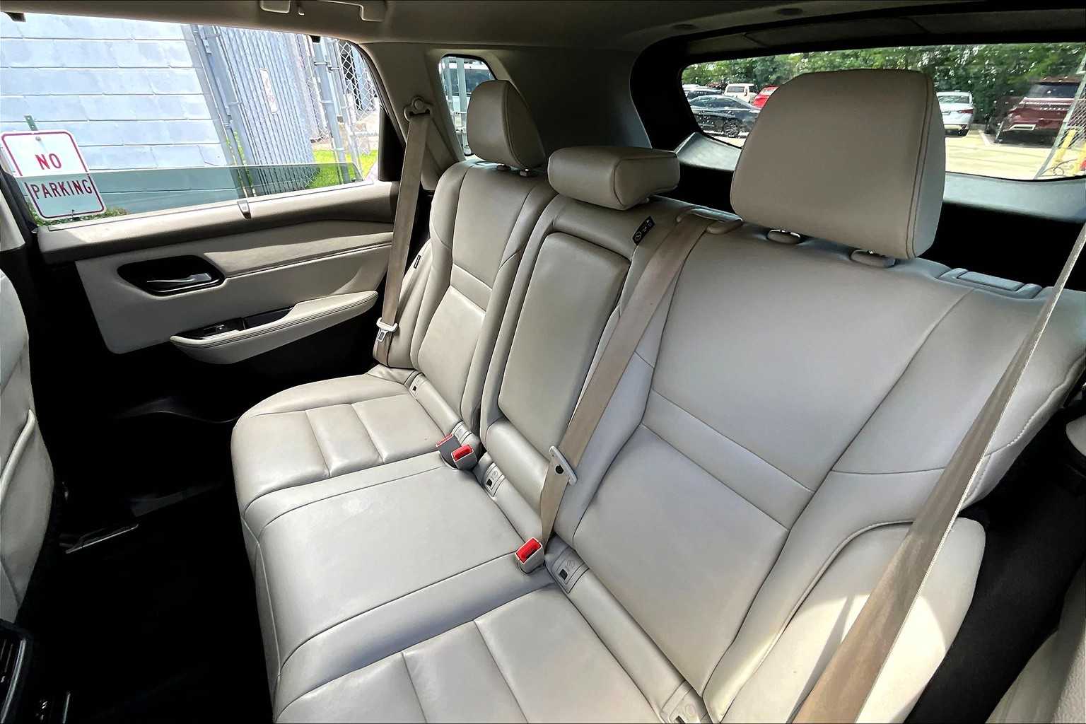 2022 Nissan Rogue SL photo 17