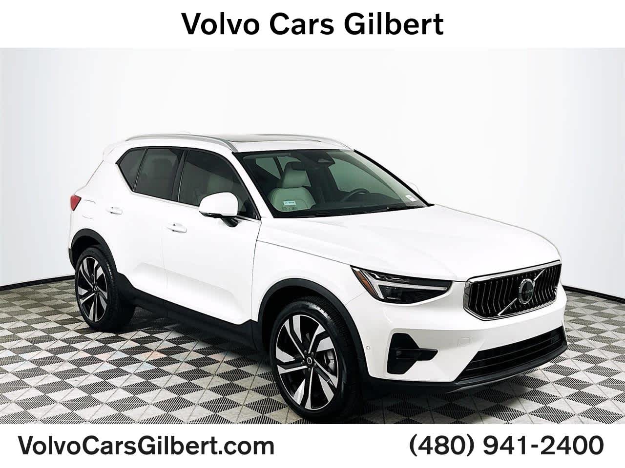 1/43 VOLVO特注 1/43 VOLVO XC40 クリスタルホワイト s-l1200.jpg