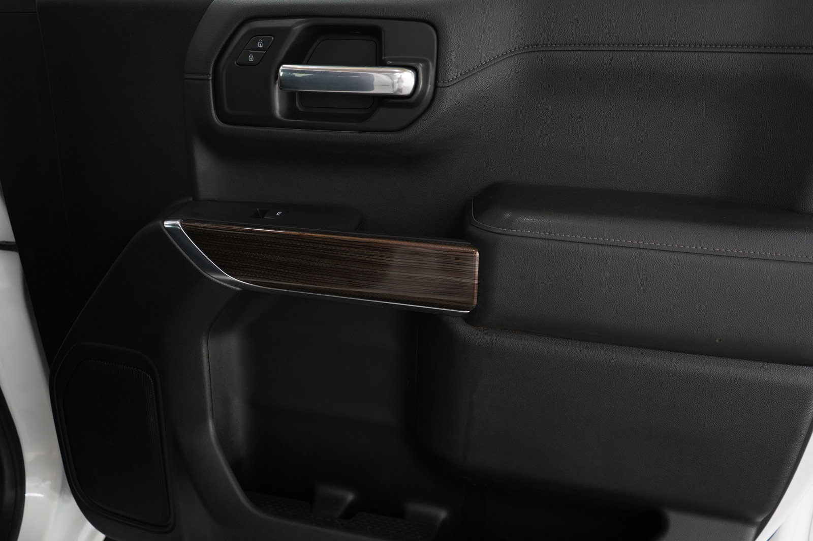 2021 Chevrolet Silverado 1500 LT photo 9