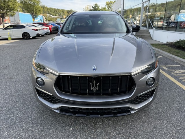2022 Maserati Levante GT photo 2