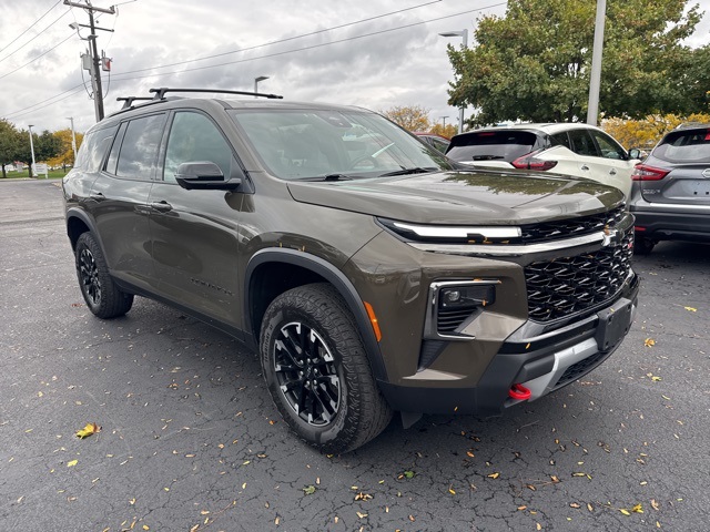 2024 Chevrolet Traverse Z71 photo 2