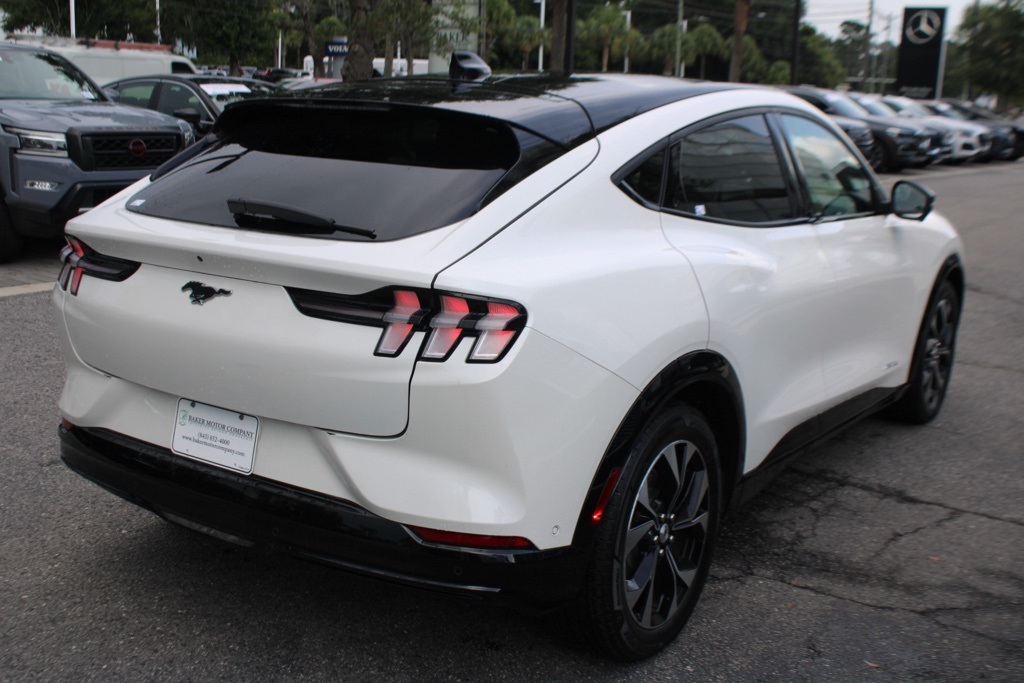 2021 Ford Mustang Mach-E Premium photo 4