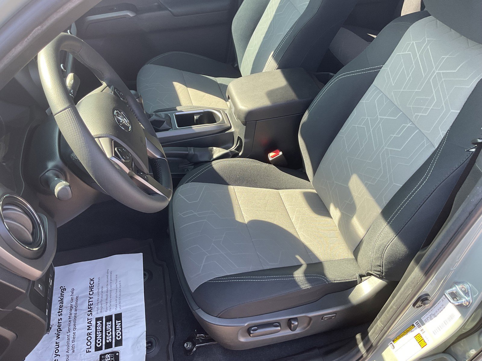 2022 Toyota Tacoma TRD 4x4 photo 22