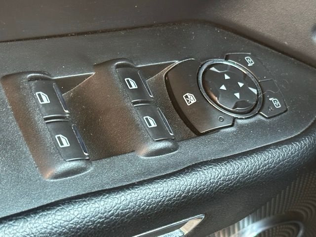 2021 Ford Expedition MAX XLT photo 17