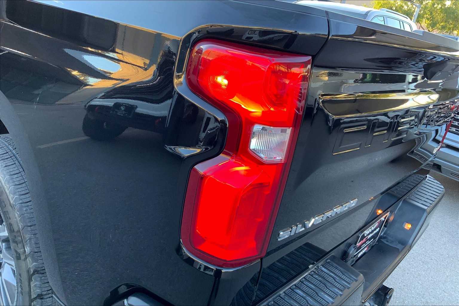 2020 Chevrolet Silverado 1500 RST photo 25