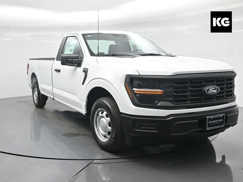 2025 Ford F-150 XL's photo