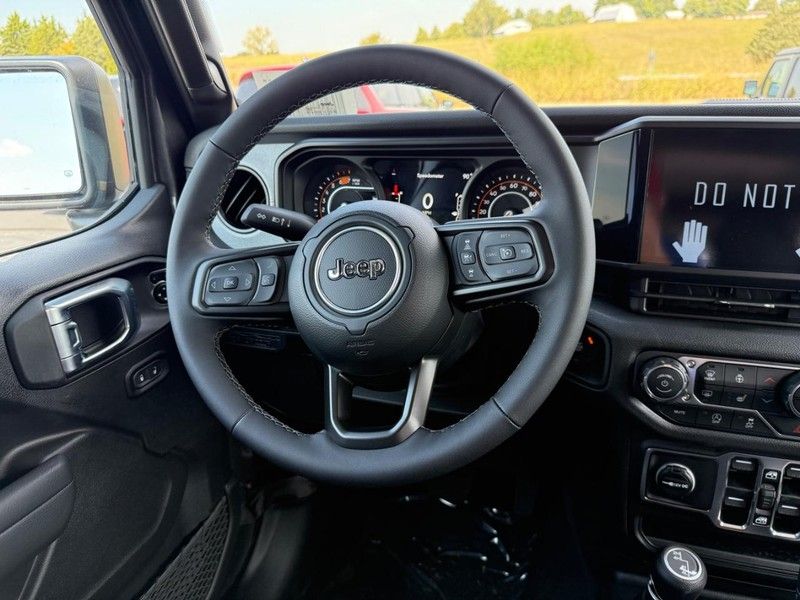 2025 Jeep Wrangler Sport S photo 7