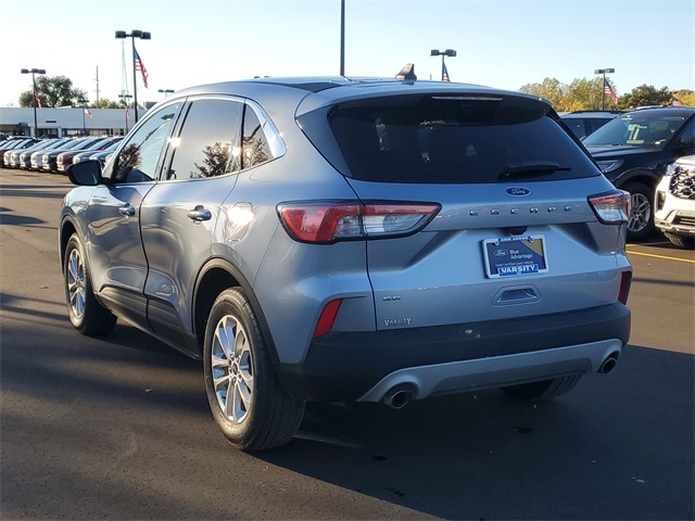 2022 Ford Escape SE photo 3