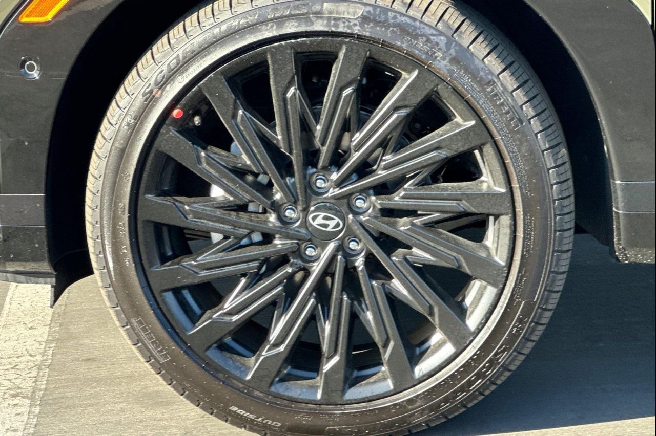 2025 Hyundai Santa Fe Calligraphy photo 30