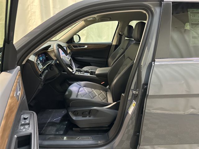 2026 Volkswagen Atlas SE Technology photo 12