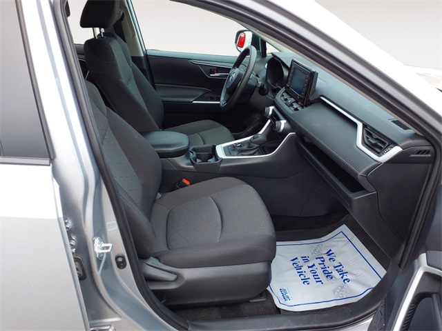 2021 Toyota RAV4 Hybrid XLE photo 15