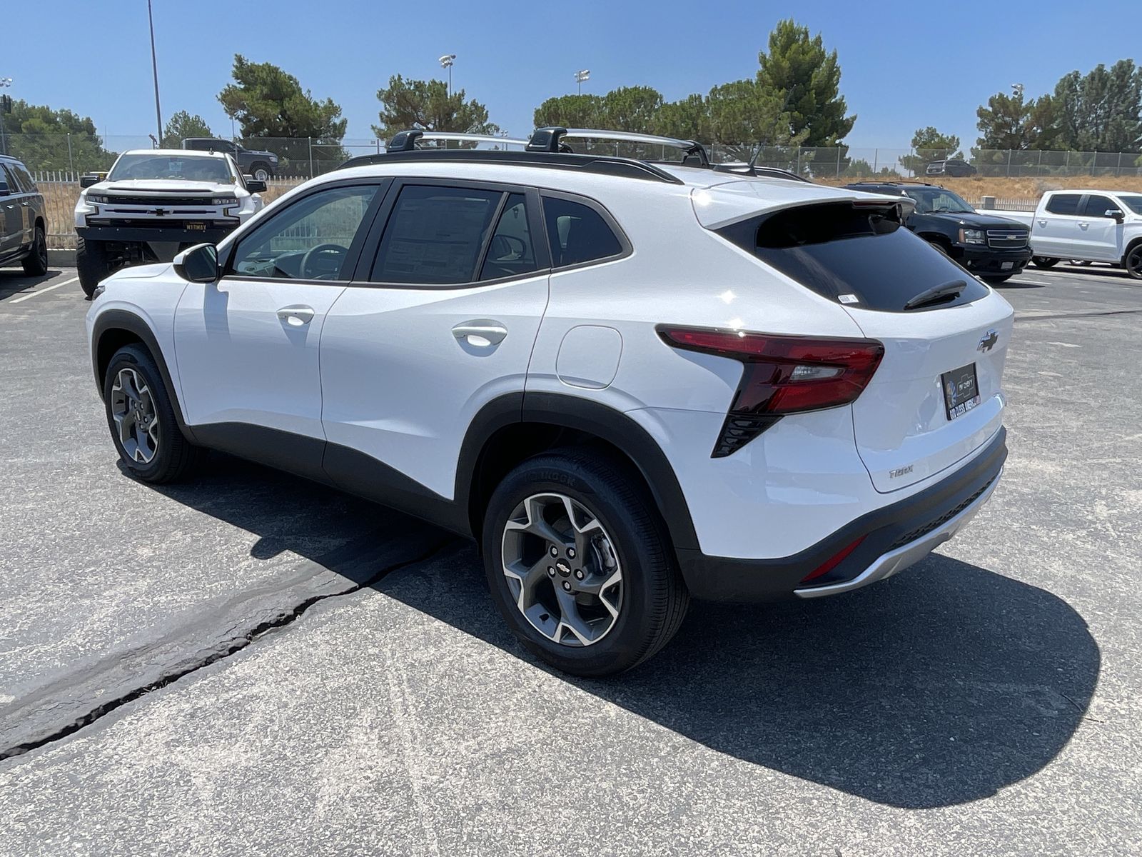 2025 Chevrolet Trax LT photo 3