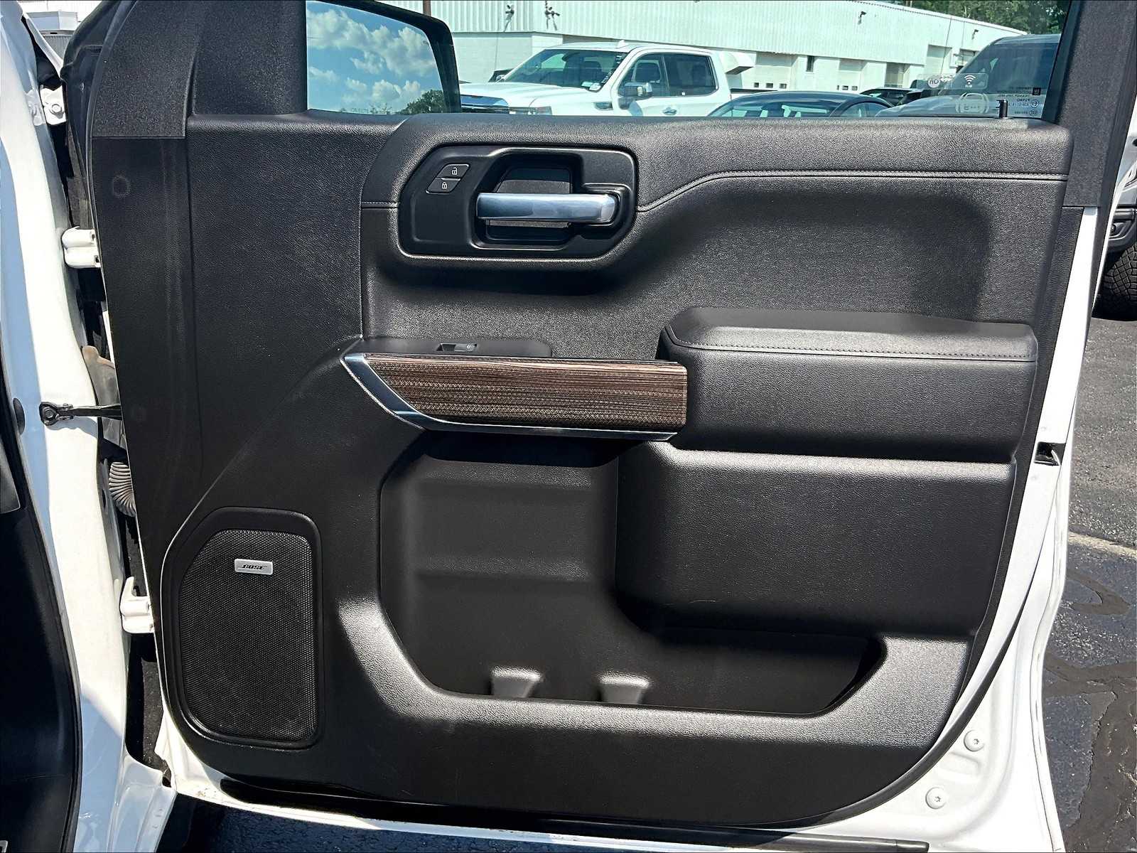 2022 Chevrolet Silverado 1500 RST photo 12