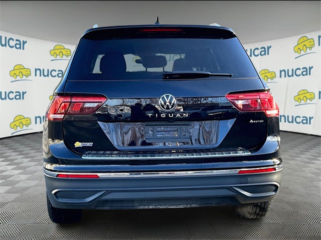 2024 Volkswagen Tiguan Wolfsburg Edition photo 3