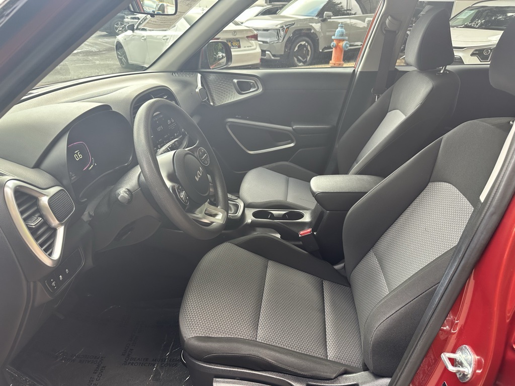 2023 Kia Soul LX photo 15
