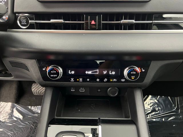 2024 Mitsubishi Outlander SE photo 21