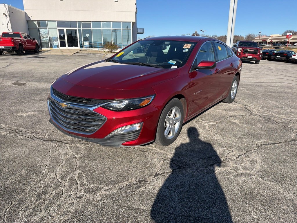 Used 2024 Chevrolet Malibu 1LT with VIN 1G1ZD5ST0RF119640 for sale in Kansas City