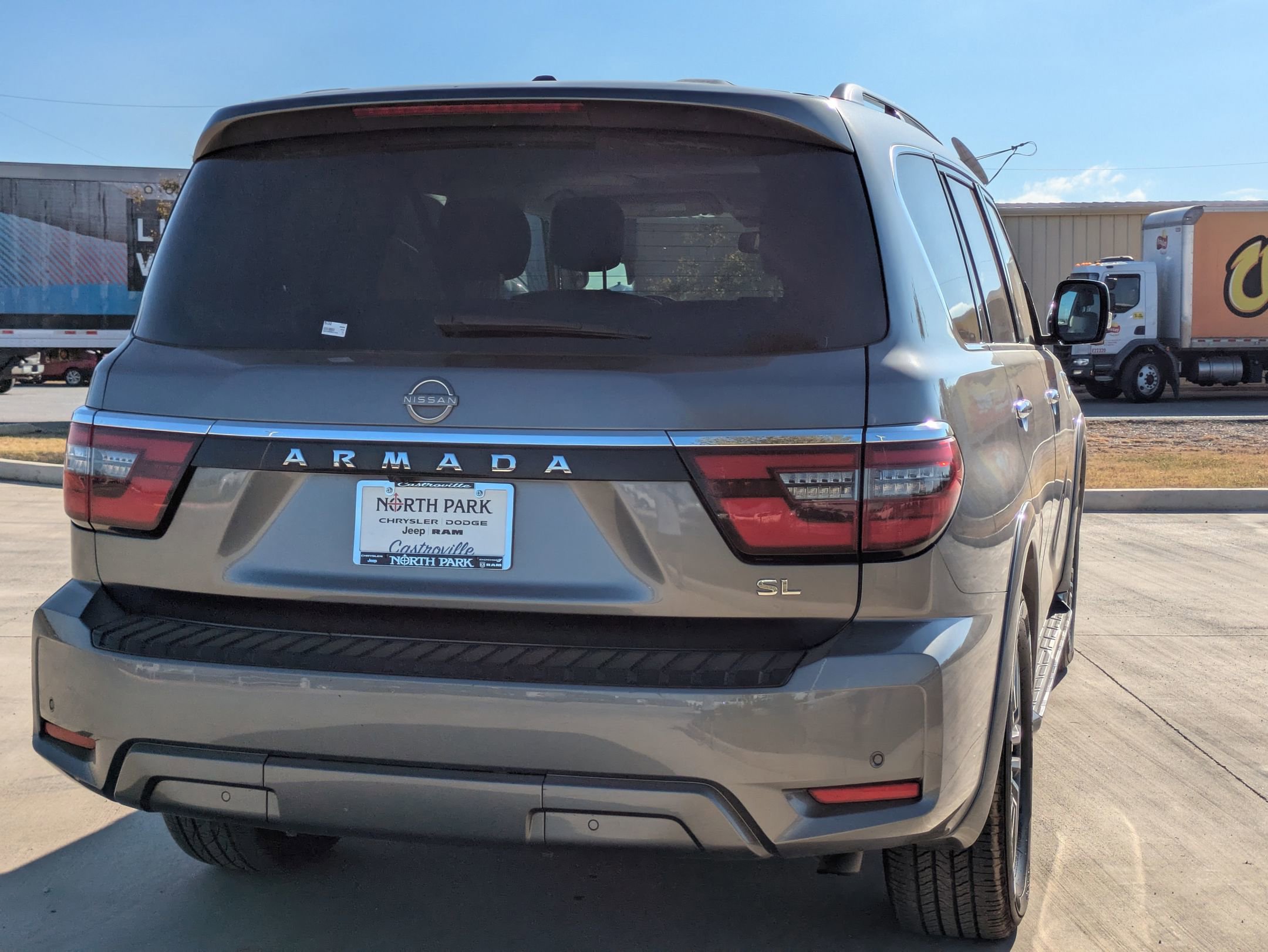 2021 Nissan Armada SL photo 3